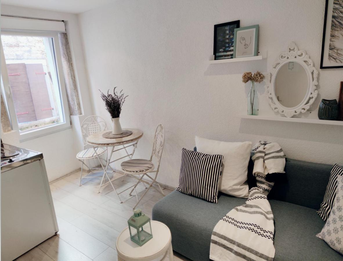 רוביני Davor Holiday Apartments מראה חיצוני תמונה